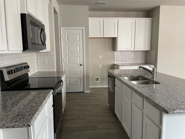 6009 Pitcher Way, Providence Village, TX 76227