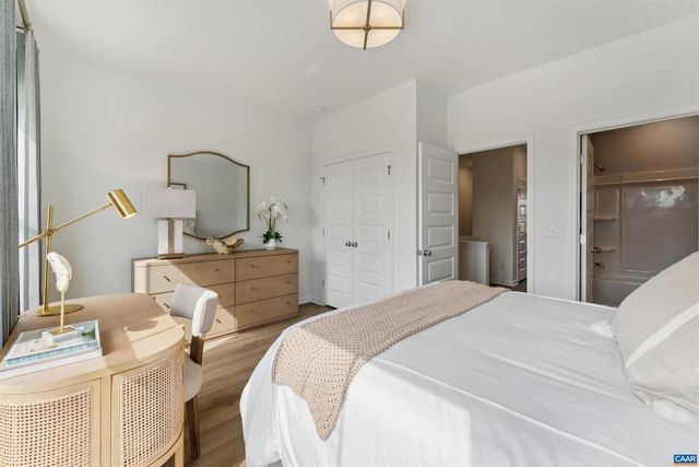 5003 DUNNAGAN DR, Crozet, VA 22932