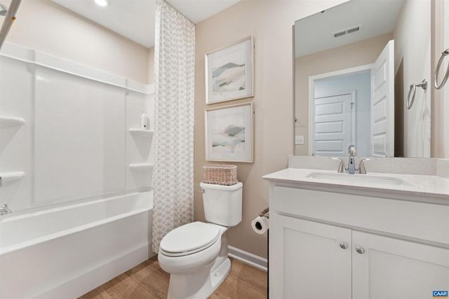 5003 DUNNAGAN DR, Crozet, VA 22932