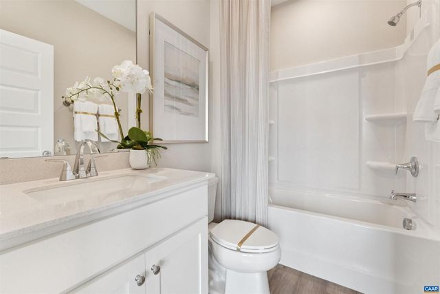 5003 DUNNAGAN DR, Crozet, VA 22932