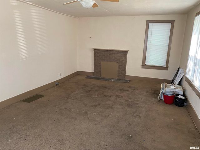 505 S Rawlings Street, Carbondale, IL 62901