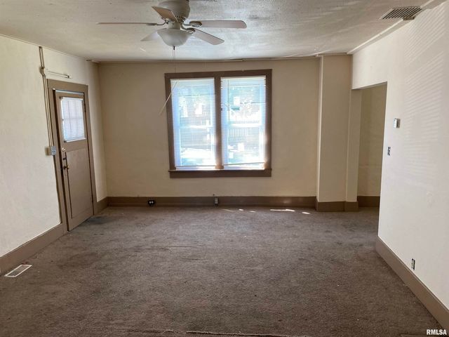 505 S Rawlings Street, Carbondale, IL 62901