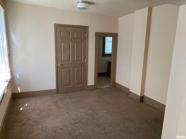 505 S Rawlings Street, Carbondale, IL 62901