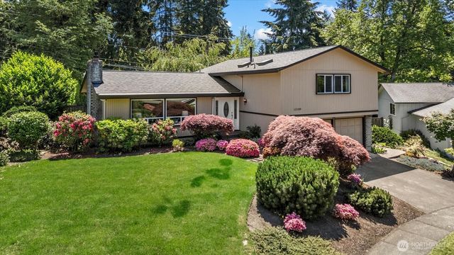 12109 SE 68th Place, Bellevue, WA 98006