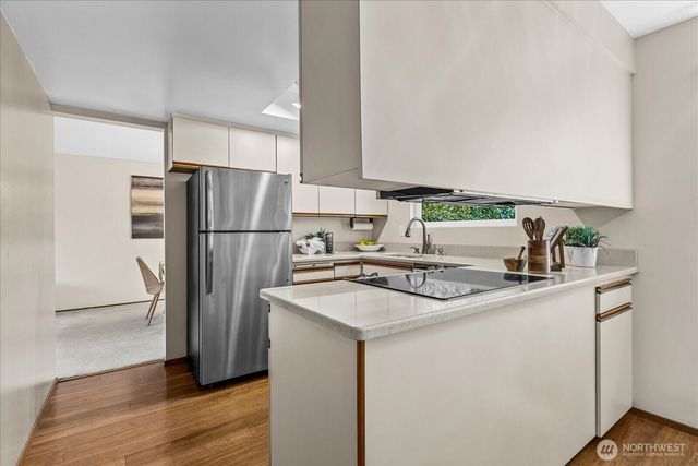 12109 SE 68th Place, Bellevue, WA 98006