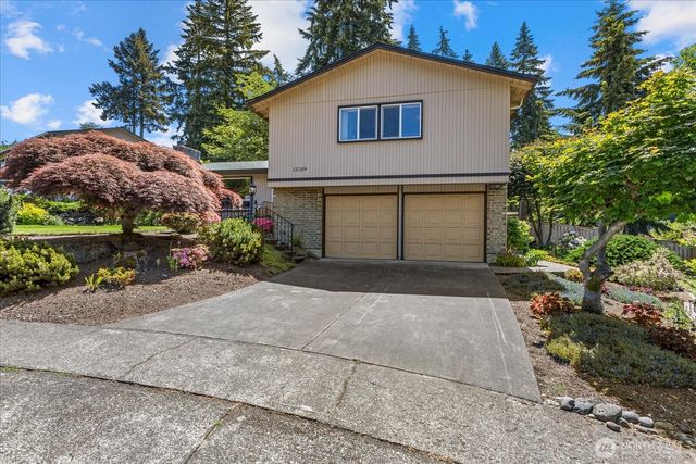 12109 SE 68th Place, Bellevue, WA 98006
