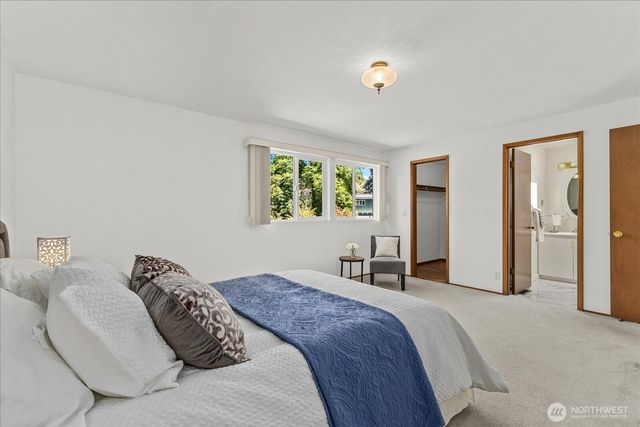 12109 SE 68th Place, Bellevue, WA 98006