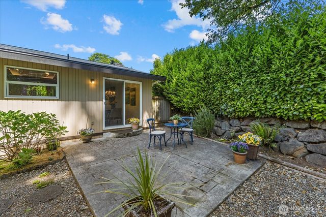 12109 SE 68th Place, Bellevue, WA 98006