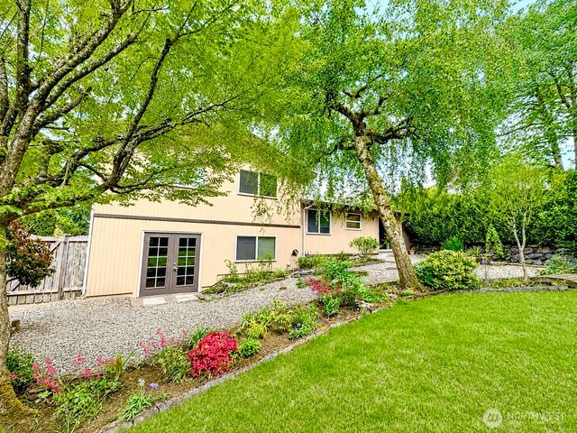 12109 SE 68th Place, Bellevue, WA 98006