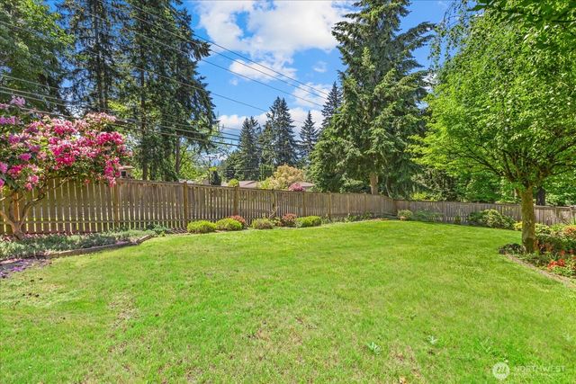 12109 SE 68th Place, Bellevue, WA 98006