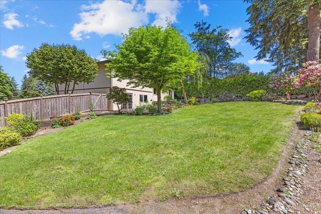 12109 SE 68th Place, Bellevue, WA 98006
