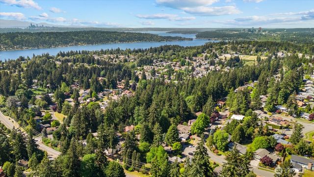 12109 SE 68th Place, Bellevue, WA 98006