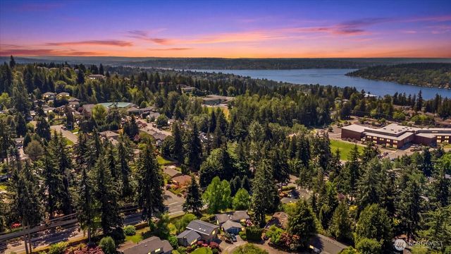 12109 SE 68th Place, Bellevue, WA 98006