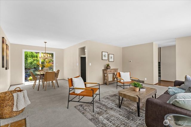 12109 SE 68th Place, Bellevue, WA 98006