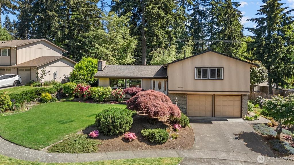 12109 SE 68th Place, Bellevue, WA 98006