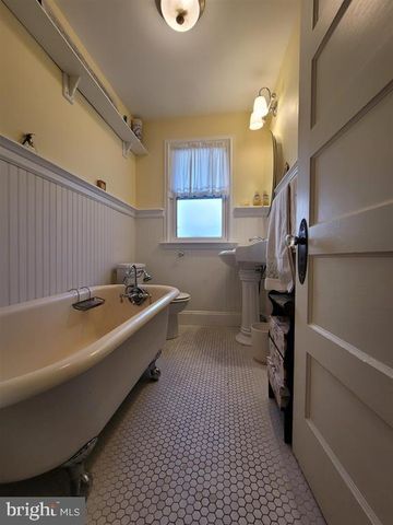 804 2ND ST, Somers Point, NJ 08244