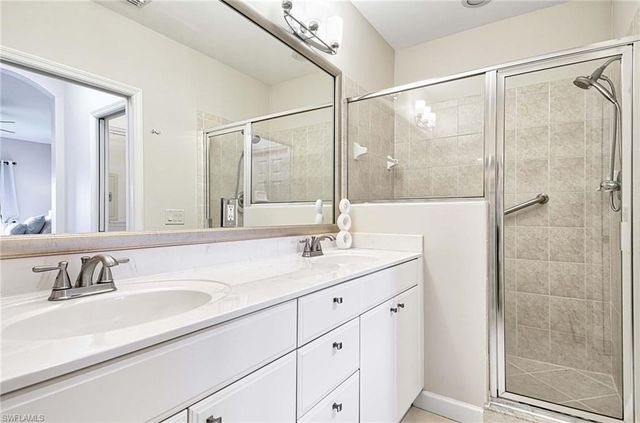 3035 Horizon LN 2206, Naples, FL 34109