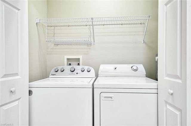 3035 Horizon LN 2206, Naples, FL 34109