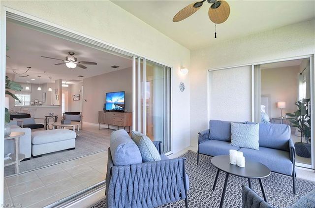 3035 Horizon LN 2206, Naples, FL 34109