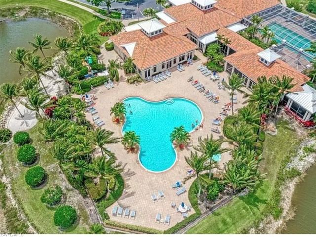 3035 Horizon LN 2206, Naples, FL 34109