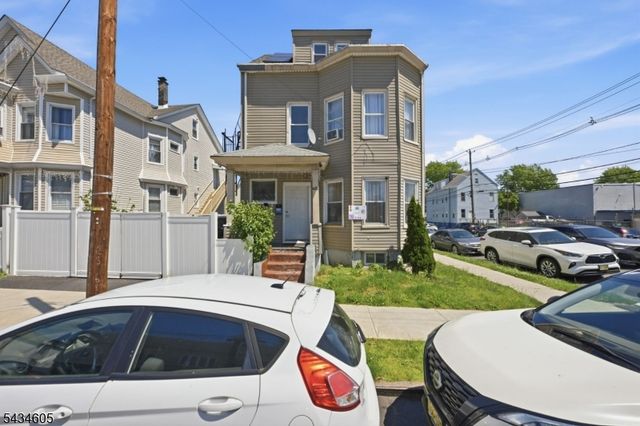401 E 19Th St, Paterson City, NJ 07524