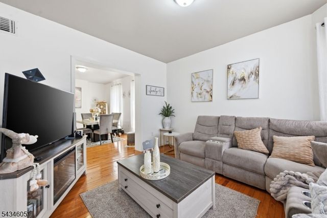 401 E 19Th St, Paterson City, NJ 07524