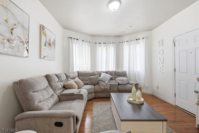 401 E 19Th St, Paterson City, NJ 07524