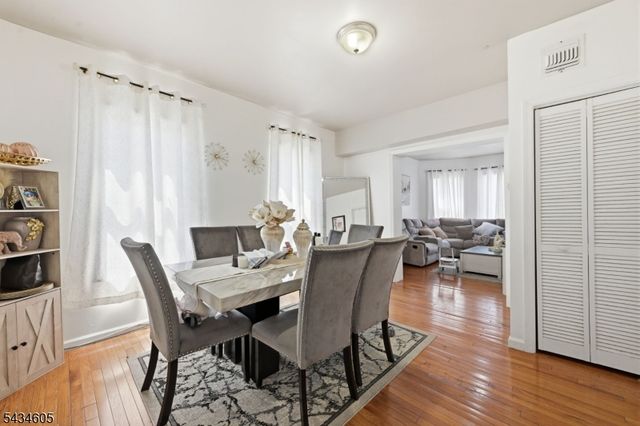 401 E 19Th St, Paterson City, NJ 07524