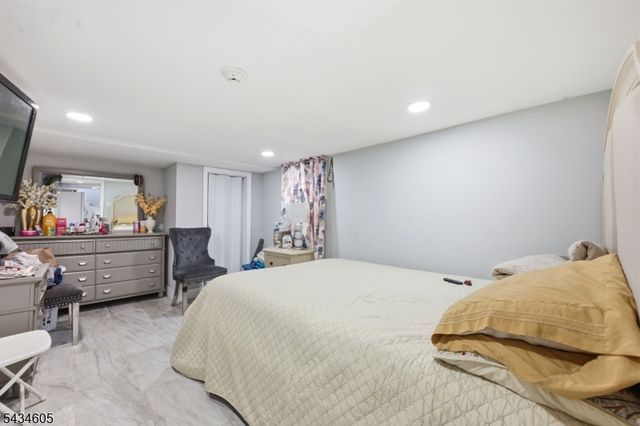 401 E 19Th St, Paterson City, NJ 07524
