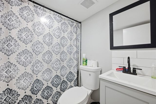 401 E 19Th St, Paterson City, NJ 07524