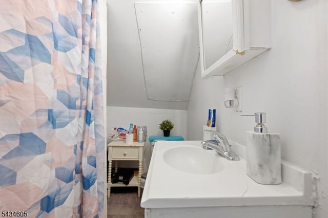 401 E 19Th St, Paterson City, NJ 07524