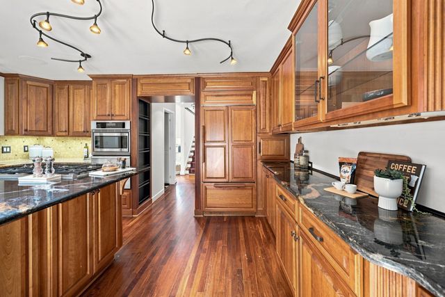 520 Harpeth Trace Dr, Nashville, TN 37221