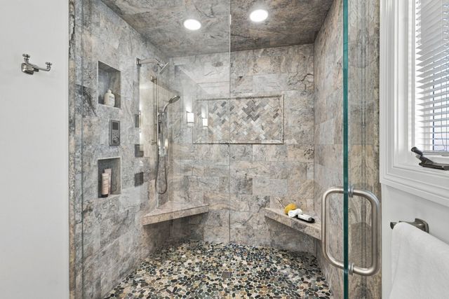 520 Harpeth Trace Dr, Nashville, TN 37221