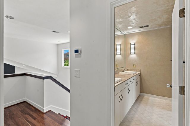520 Harpeth Trace Dr, Nashville, TN 37221