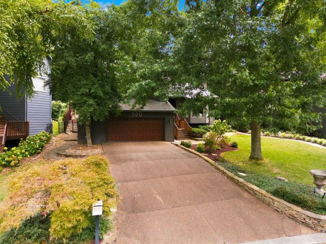 520 Harpeth Trace Dr, Nashville, TN 37221