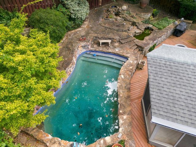 520 Harpeth Trace Dr, Nashville, TN 37221