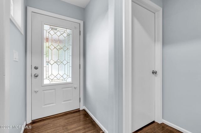652 Berkeley Avenue, Beachwood, NJ 08722