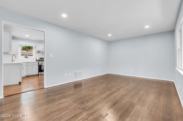 652 Berkeley Avenue, Beachwood, NJ 08722