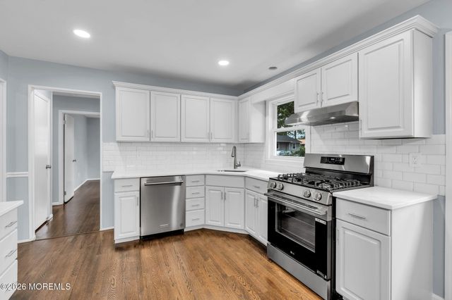 652 Berkeley Avenue, Beachwood, NJ 08722