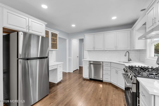 652 Berkeley Avenue, Beachwood, NJ 08722