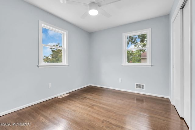652 Berkeley Avenue, Beachwood, NJ 08722