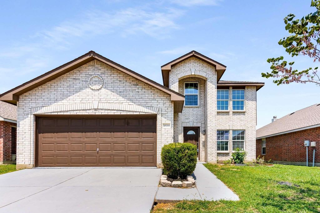 4529 Martingale View Lane, Fort Worth, TX 76244