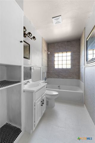 1210 Cloud Street, Lampasas, TX 76550