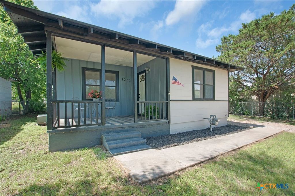 1210 Cloud Street, Lampasas, TX 76550