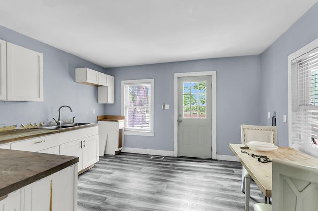 2334 Midland Park Road, North Charleston, SC 29406