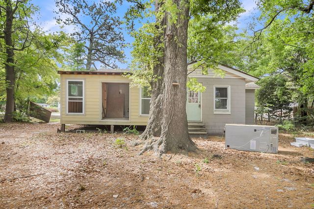 2334 Midland Park Road, North Charleston, SC 29406