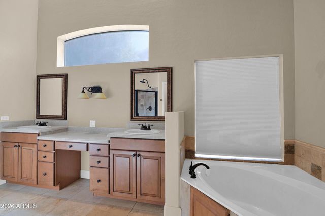 3115 E BIGHORN Avenue, Phoenix, AZ 85048