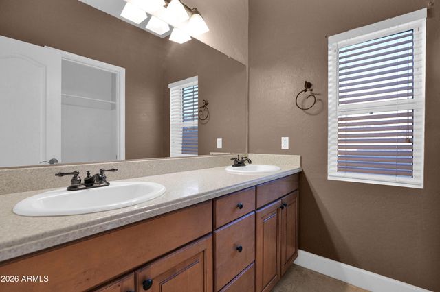 3115 E BIGHORN Avenue, Phoenix, AZ 85048