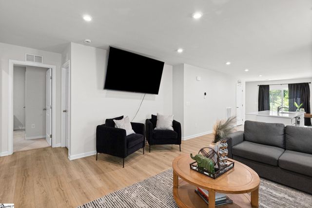 145 Davis Grove Lane, Piedmont, SC 29673