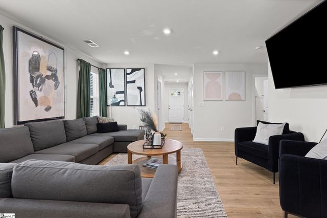 145 Davis Grove Lane, Piedmont, SC 29673